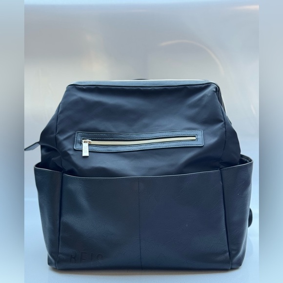 BÉIS The Backpack Diaper Bag – Black – Multi-Function Baby & Travel Backpack - Picture 6 of 16